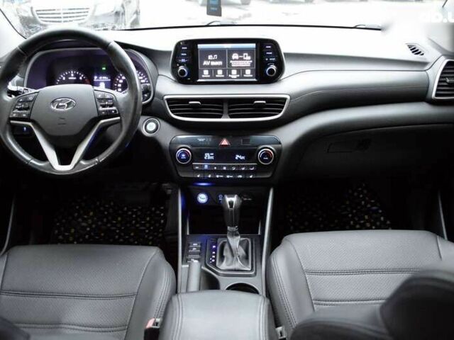 Хендай Туксон, объемом двигателя 1.6 л и пробегом 118 тыс. км за 18700 $, фото 17 на Automoto.ua