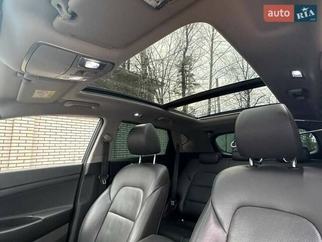 Хендай Туксон, объемом двигателя 2 л и пробегом 45 тыс. км за 32000 $, фото 9 на Automoto.ua