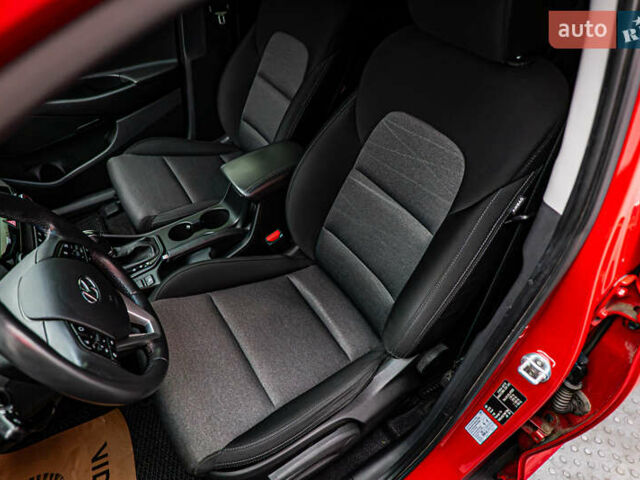 Хендай Туксон, объемом двигателя 2 л и пробегом 95 тыс. км за 21697 $, фото 8 на Automoto.ua