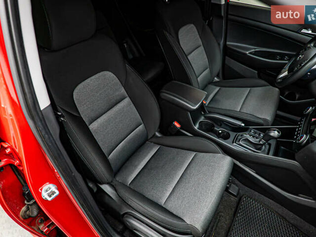 Хендай Туксон, объемом двигателя 2 л и пробегом 95 тыс. км за 21697 $, фото 18 на Automoto.ua