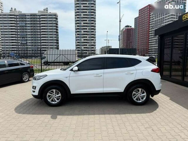 Хендай Туксон, объемом двигателя 0 л и пробегом 110 тыс. км за 17999 $, фото 3 на Automoto.ua