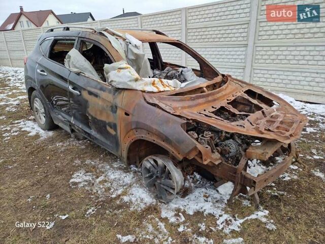 Хендай Туксон, объемом двигателя 2 л и пробегом 15 тыс. км за 1900 $, фото 2 на Automoto.ua