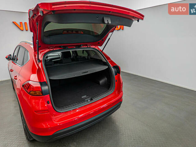 Хендай Туксон, объемом двигателя 2 л и пробегом 95 тыс. км за 21697 $, фото 6 на Automoto.ua