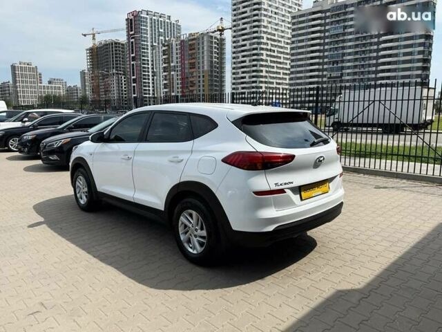 Хендай Туксон, объемом двигателя 0 л и пробегом 110 тыс. км за 17999 $, фото 4 на Automoto.ua