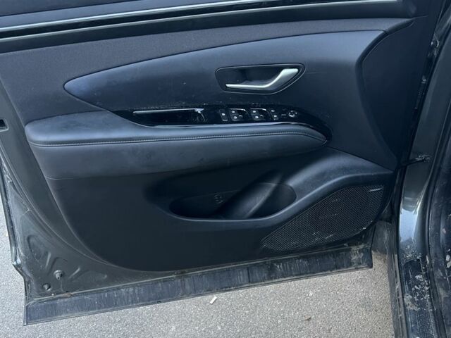 Хендай Туксон, объемом двигателя 1.6 л и пробегом 40 тыс. км за 22000 $, фото 4 на Automoto.ua