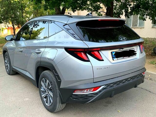 Хендай Туксон, объемом двигателя 2 л и пробегом 17 тыс. км за 28000 $, фото 2 на Automoto.ua