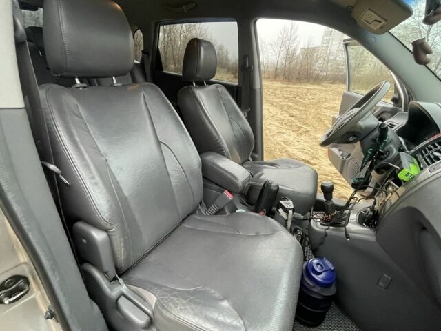 Серый Хендай Туксон, объемом двигателя 2 л и пробегом 267 тыс. км за 4300 $, фото 19 на Automoto.ua