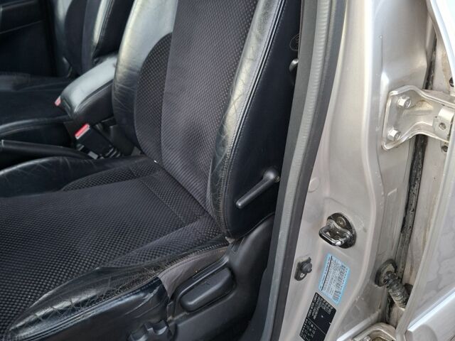 Серый Хендай Туксон, объемом двигателя 2 л и пробегом 320 тыс. км за 4200 $, фото 3 на Automoto.ua