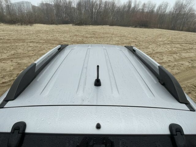 Серый Хендай Туксон, объемом двигателя 2 л и пробегом 267 тыс. км за 4300 $, фото 5 на Automoto.ua