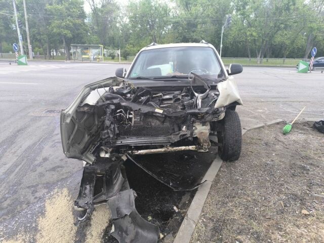 Хендай Туксон 2007 в Днепре (Днепропетровске) на Automoto.ua Серый Хендай Туксон, объемом двигателя 0 л и пробегом 200 тыс. км за 2020 $, фото 1 на Automoto.ua