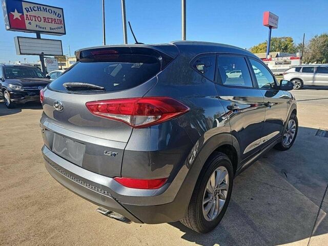 Серый Хендай Туксон, объемом двигателя 0 л и пробегом 90 тыс. км за 5000 $, фото 2 на Automoto.ua