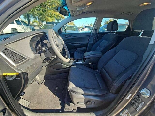 Серый Хендай Туксон, объемом двигателя 0 л и пробегом 90 тыс. км за 5000 $, фото 5 на Automoto.ua