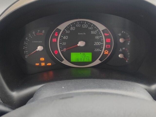 Серый Хендай Туксон, объемом двигателя 2 л и пробегом 169 тыс. км за 7500 $, фото 1 на Automoto.ua