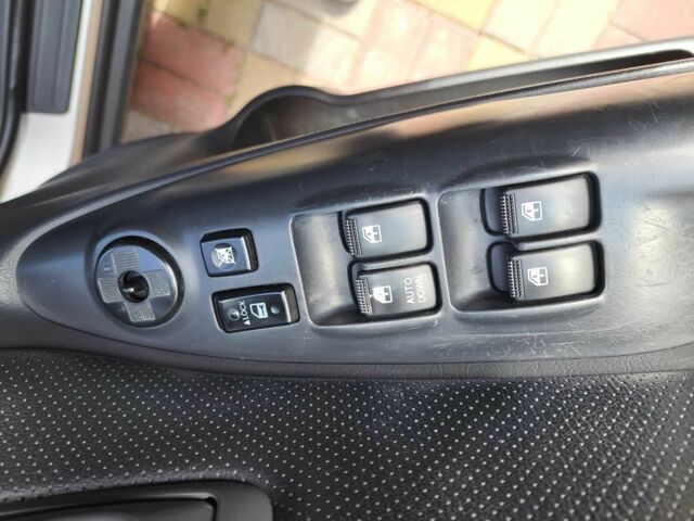 Серый Хендай Туксон, объемом двигателя 2 л и пробегом 220 тыс. км за 8800 $, фото 13 на Automoto.ua