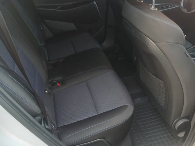 Хендай Туксон 2016 в Белой Церкве на Automoto.ua Серый Хендай Туксон, объемом двигателя 2 л и пробегом 110 тыс. км за 17400 $, фото 5 на Automoto.ua