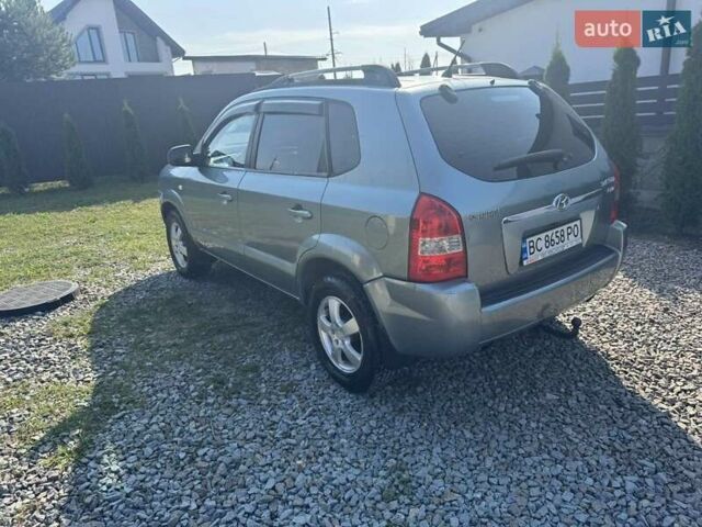 Хендай Туксон 2004 в Львове на Automoto.ua Серый Хендай Туксон, объемом двигателя 2 л и пробегом 250 тыс. км за 5200 $, фото 2 на Automoto.ua