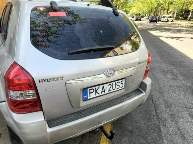 Сірий Хендай Туксон, об'ємом двигуна 2 л та пробігом 3 тис. км за 4900 $, фото 6 на Automoto.ua