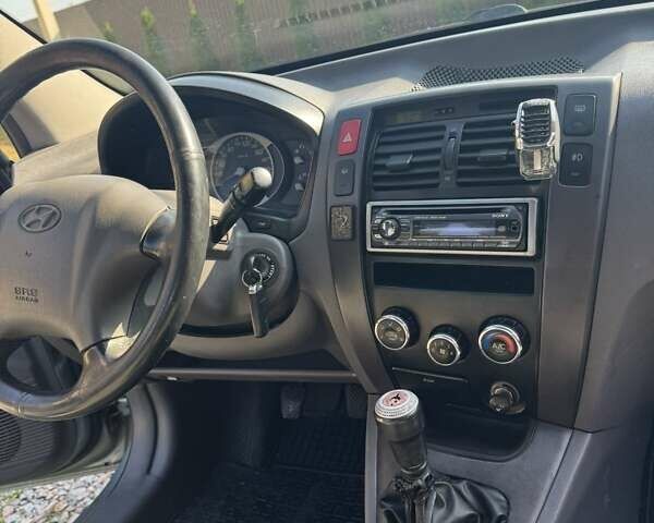 Хендай Туксон 2004 в Львове на Automoto.ua Серый Хендай Туксон, объемом двигателя 2 л и пробегом 250 тыс. км за 5200 $, фото 7 на Automoto.ua