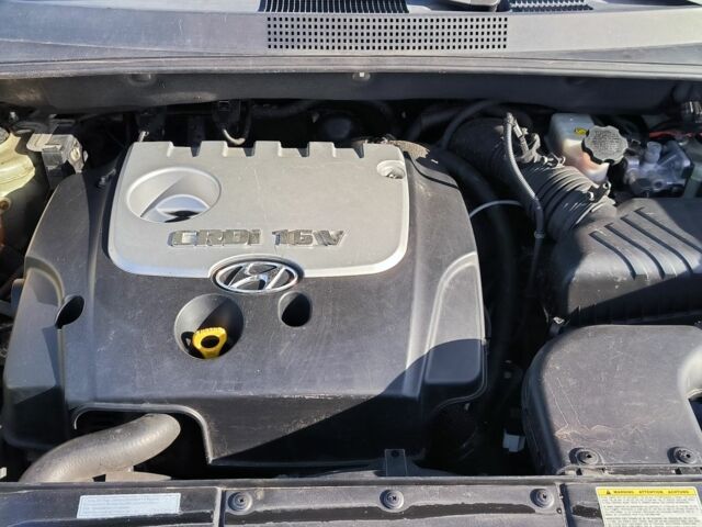 Серый Хендай Туксон, объемом двигателя 2 л и пробегом 275 тыс. км за 4400 $, фото 5 на Automoto.ua