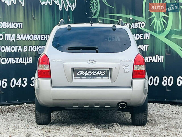 Серый Хендай Туксон, объемом двигателя 2 л и пробегом 182 тыс. км за 7200 $, фото 6 на Automoto.ua