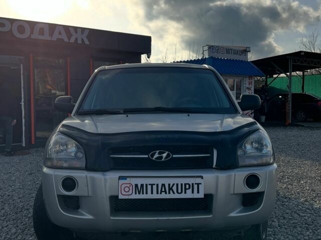 Сірий Хендай Туксон, об'ємом двигуна 0 л та пробігом 262 тис. км за 6800 $, фото 4 на Automoto.ua