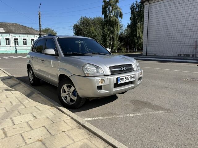 Серый Хендай Туксон, объемом двигателя 2 л и пробегом 270 тыс. км за 7300 $, фото 1 на Automoto.ua
