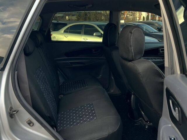 Сірий Хендай Туксон, об'ємом двигуна 0 л та пробігом 262 тис. км за 6800 $, фото 6 на Automoto.ua