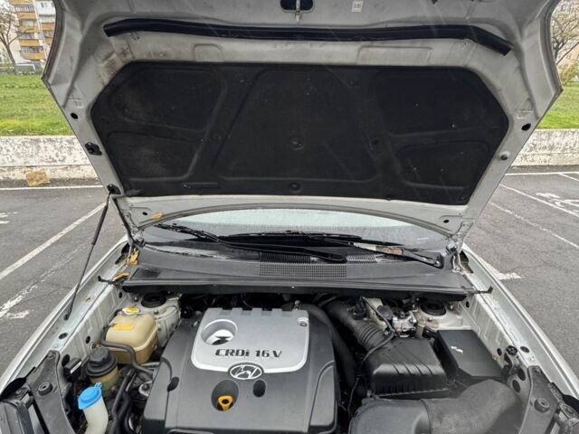 Серый Хендай Туксон, объемом двигателя 2 л и пробегом 163 тыс. км за 8350 $, фото 14 на Automoto.ua