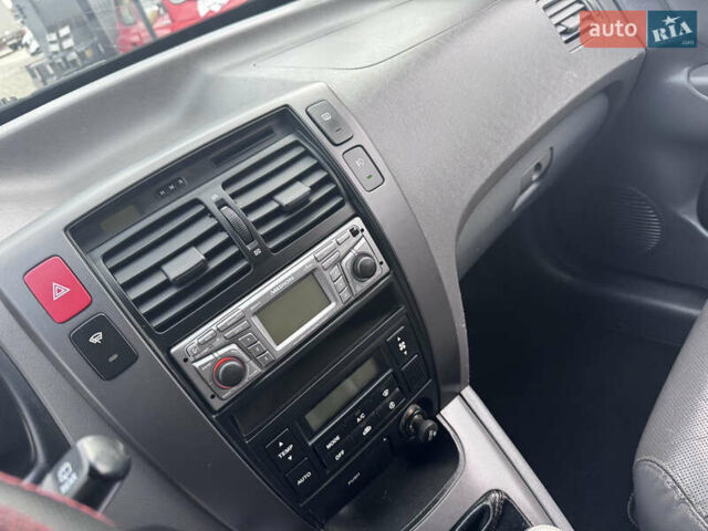 Серый Хендай Туксон, объемом двигателя 2 л и пробегом 155 тыс. км за 6989 $, фото 33 на Automoto.ua