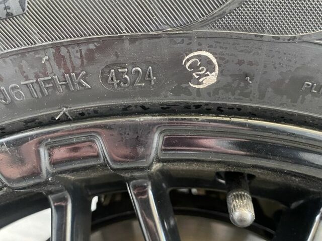 Серый Хендай Туксон, объемом двигателя 2.7 л и пробегом 172 тыс. км за 7500 $, фото 14 на Automoto.ua