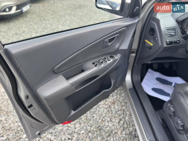 Серый Хендай Туксон, объемом двигателя 2 л и пробегом 155 тыс. км за 6989 $, фото 27 на Automoto.ua