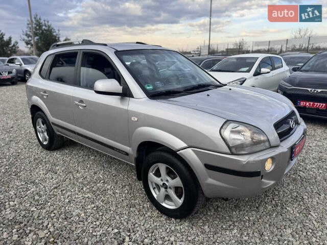 Серый Хендай Туксон, объемом двигателя 2 л и пробегом 155 тыс. км за 6989 $, фото 20 на Automoto.ua
