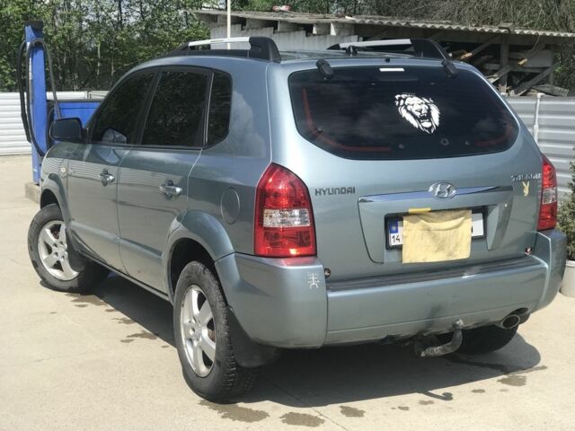 Серый Хендай Туксон, объемом двигателя 2 л и пробегом 240 тыс. км за 8100 $, фото 10 на Automoto.ua