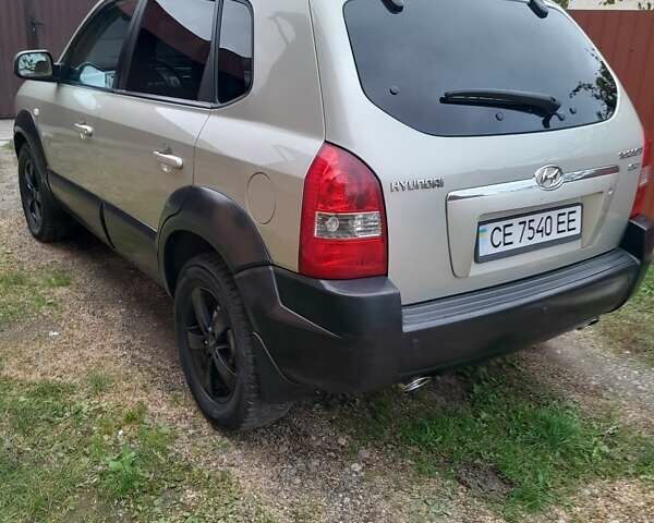 Сірий Хендай Туксон, об'ємом двигуна 1.99 л та пробігом 282 тис. км за 6200 $, фото 7 на Automoto.ua