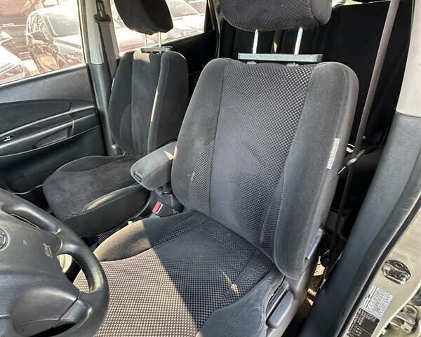 Сірий Хендай Туксон, об'ємом двигуна 1.98 л та пробігом 207 тис. км за 6900 $, фото 16 на Automoto.ua