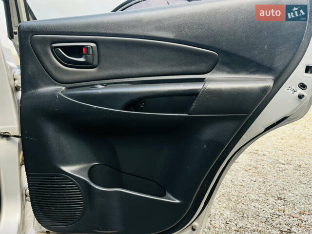 Серый Хендай Туксон, объемом двигателя 2 л и пробегом 182 тыс. км за 7200 $, фото 17 на Automoto.ua