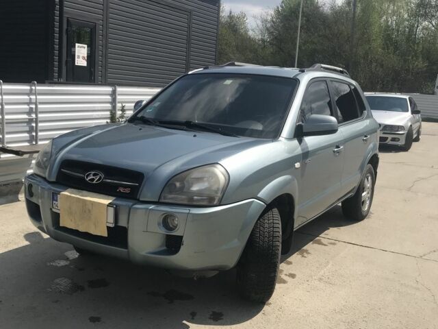 Серый Хендай Туксон, объемом двигателя 2 л и пробегом 240 тыс. км за 8100 $, фото 7 на Automoto.ua