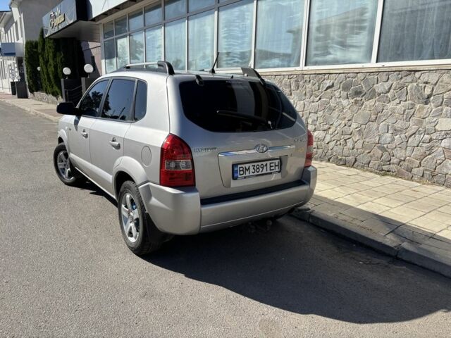 Серый Хендай Туксон, объемом двигателя 2 л и пробегом 270 тыс. км за 7300 $, фото 11 на Automoto.ua