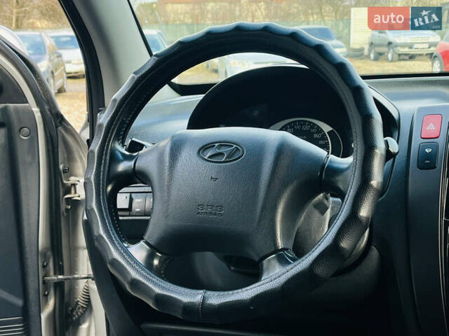Серый Хендай Туксон, объемом двигателя 2 л и пробегом 182 тыс. км за 7200 $, фото 14 на Automoto.ua