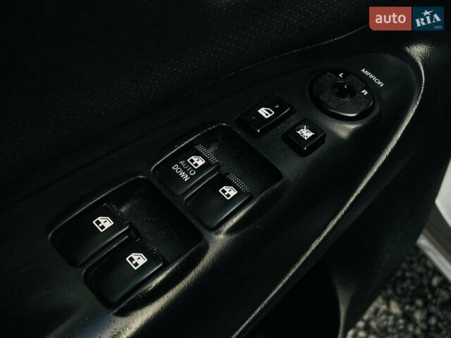 Серый Хендай Туксон, объемом двигателя 2 л и пробегом 182 тыс. км за 7200 $, фото 11 на Automoto.ua