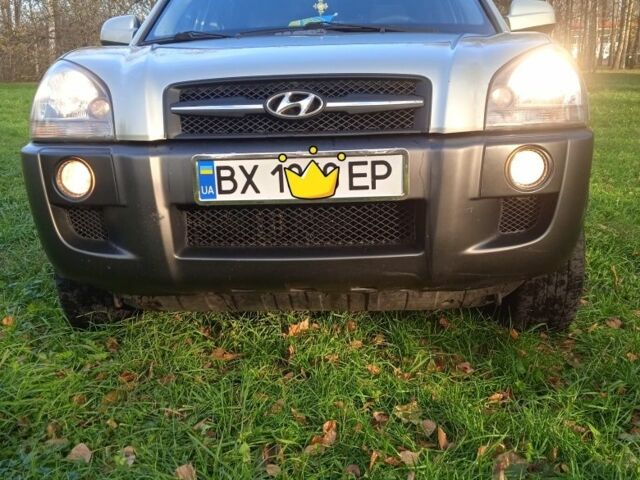 Хендай Туксон 2005 в Староконстантинов на Automoto.ua Серый Хендай Туксон, объемом двигателя 2 л и пробегом 280 тыс. км за 8000 $, фото 9 на Automoto.ua
