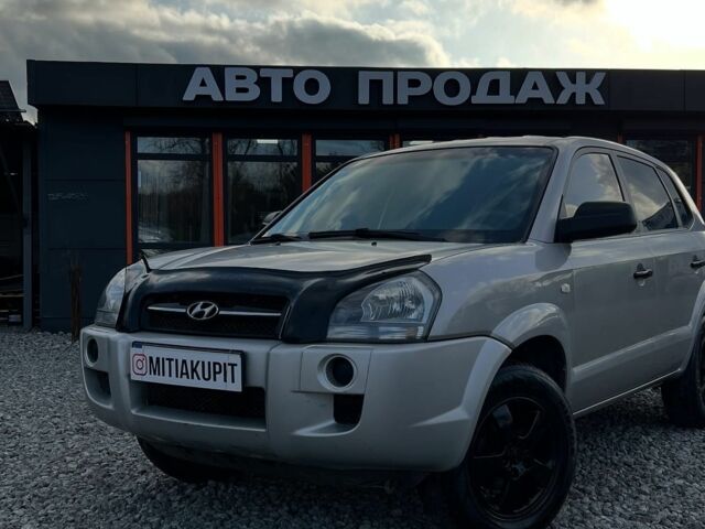 Сірий Хендай Туксон, об'ємом двигуна 0 л та пробігом 262 тис. км за 6800 $, фото 3 на Automoto.ua