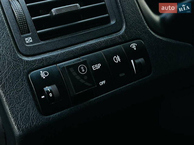 Серый Хендай Туксон, объемом двигателя 2 л и пробегом 182 тыс. км за 7200 $, фото 21 на Automoto.ua