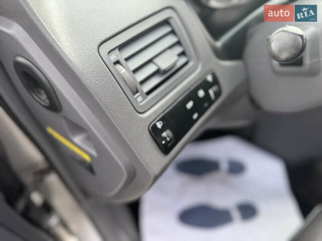 Серый Хендай Туксон, объемом двигателя 2 л и пробегом 155 тыс. км за 6989 $, фото 30 на Automoto.ua