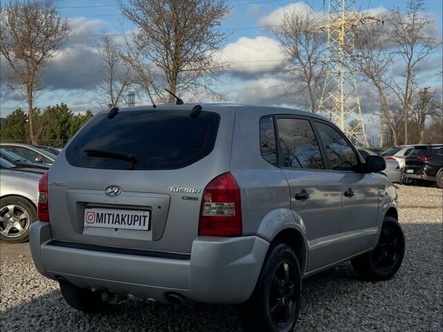 Сірий Хендай Туксон, об'ємом двигуна 0 л та пробігом 262 тис. км за 6800 $, фото 1 на Automoto.ua