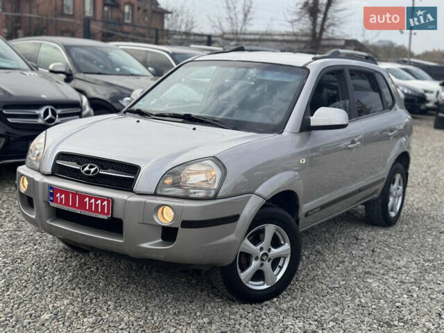 Серый Хендай Туксон, объемом двигателя 2 л и пробегом 155 тыс. км за 6989 $, фото 26 на Automoto.ua