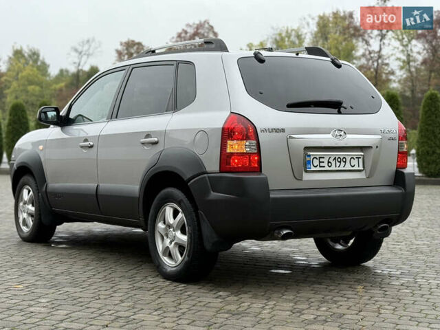 Сірий Хендай Туксон, об'ємом двигуна 1.99 л та пробігом 252 тис. км за 7700 $, фото 7 на Automoto.ua