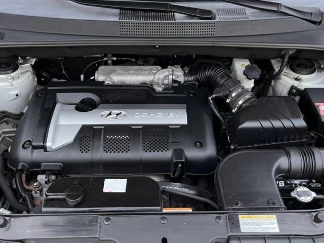 Сірий Хендай Туксон, об'ємом двигуна 2 л та пробігом 187 тис. км за 7650 $, фото 20 на Automoto.ua