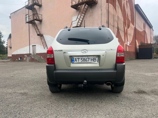 Серый Хендай Туксон, объемом двигателя 2 л и пробегом 205 тыс. км за 6700 $, фото 8 на Automoto.ua