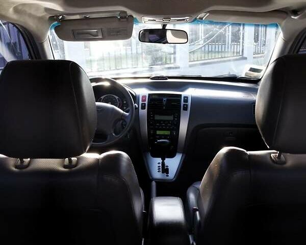 Хендай Туксон 2006 в Бродах на Automoto.ua Серый Хендай Туксон, объемом двигателя 1.98 л и пробегом 215 тыс. км за 6300 $, фото 11 на Automoto.ua